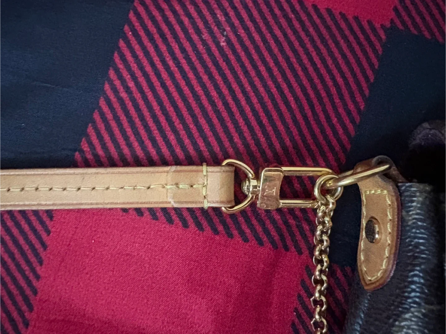 Louis Vuitton favourite MM image indicator(5)