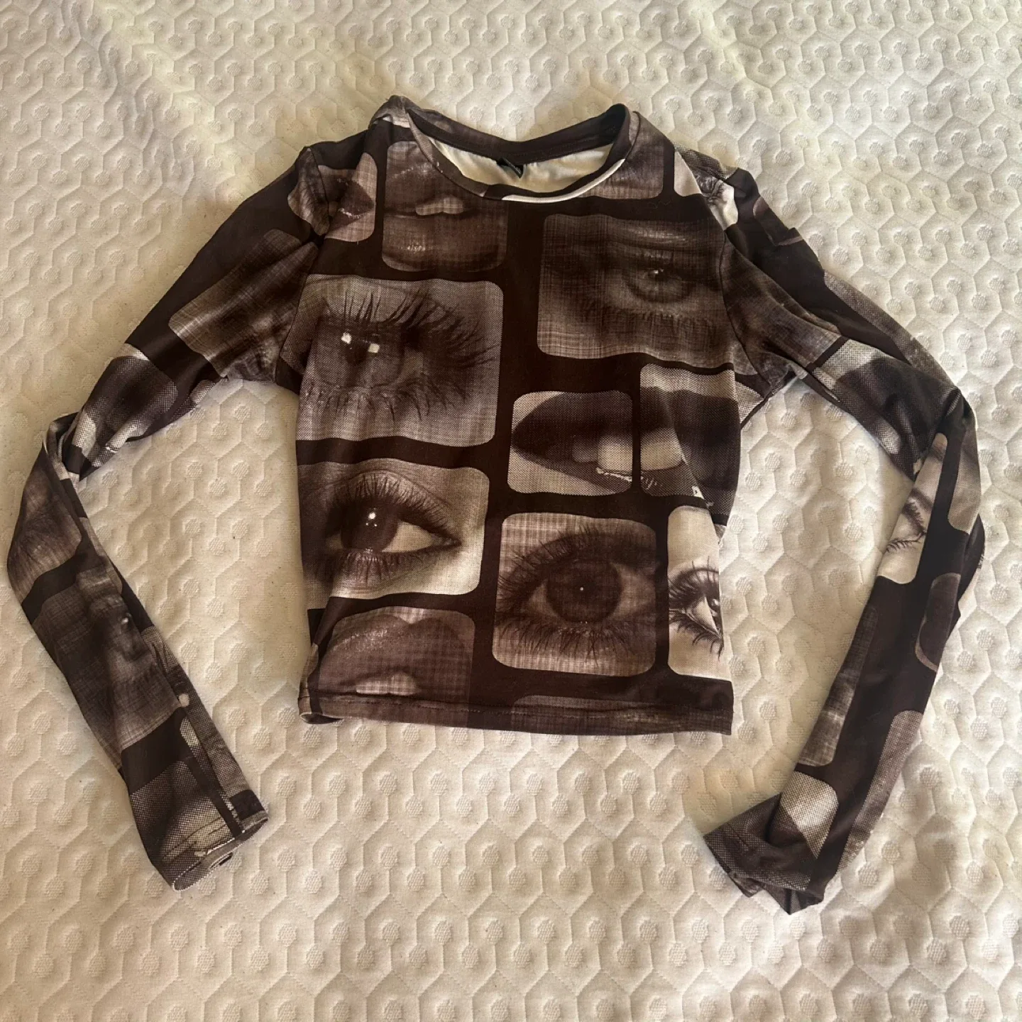 Womans Long Sleeve Eye Design -L (Dixie&Bloor)