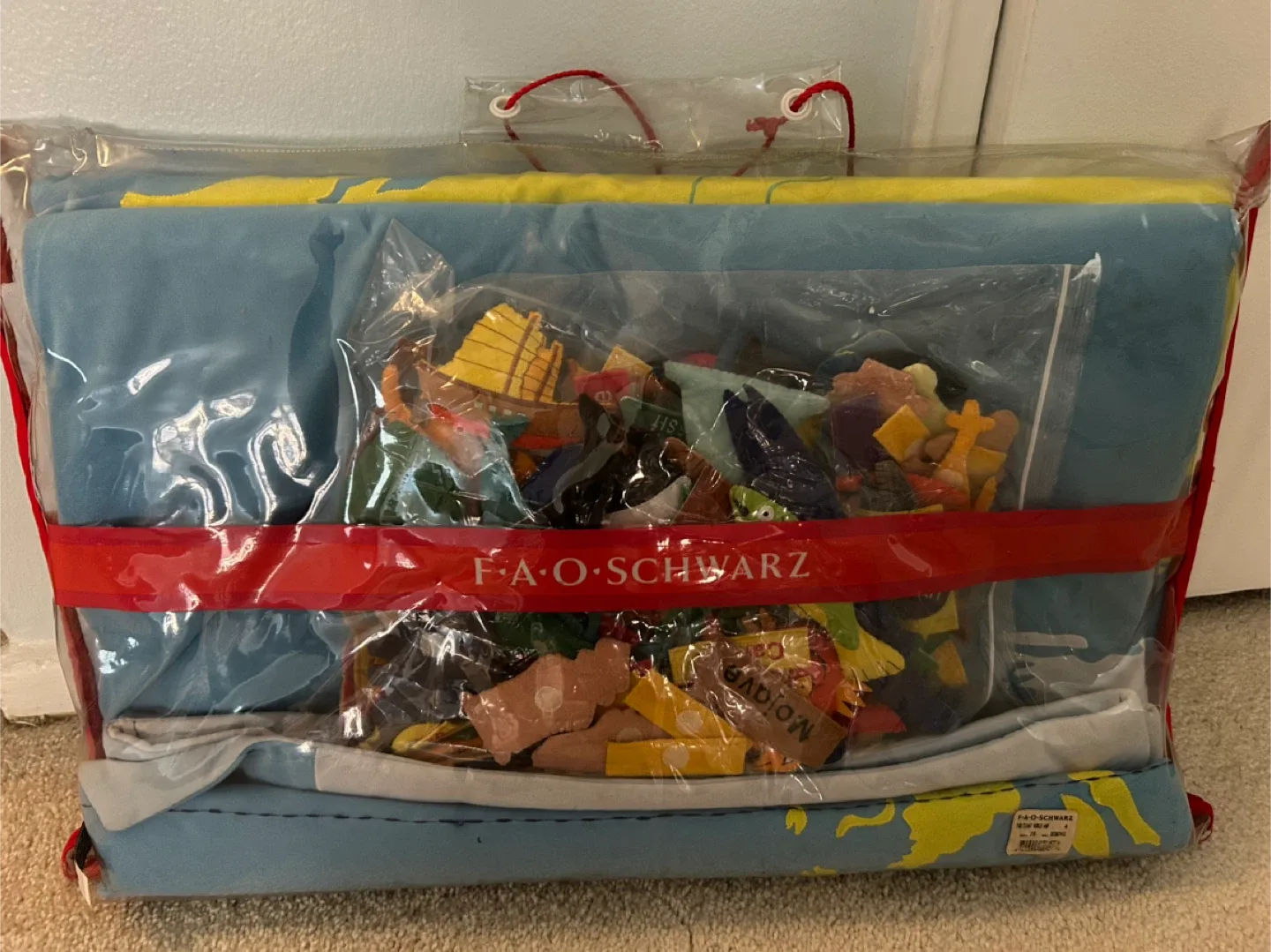 FAO Schwarz Giant World Map image indicator(3)