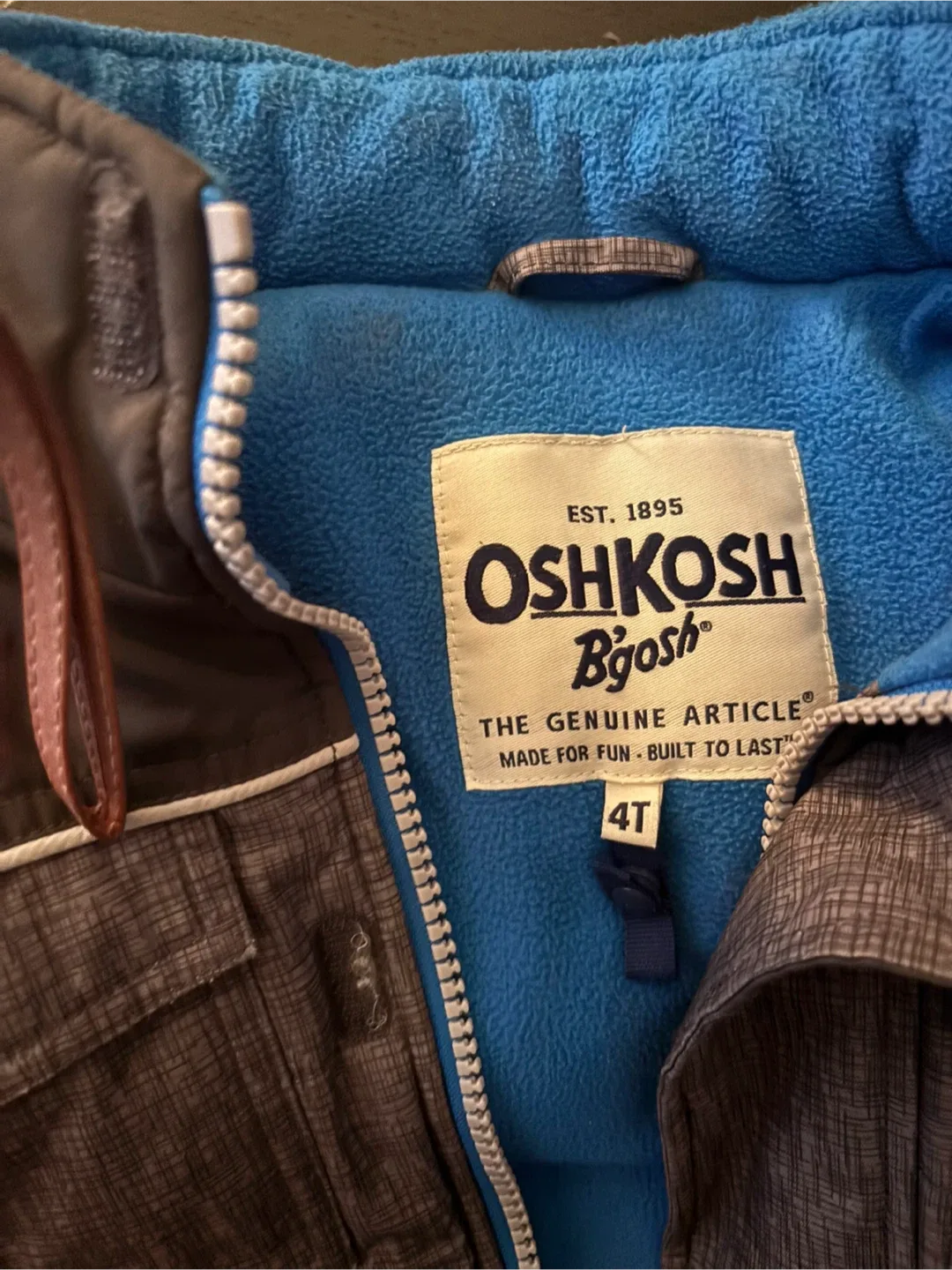 Kids snowsuit size 4T