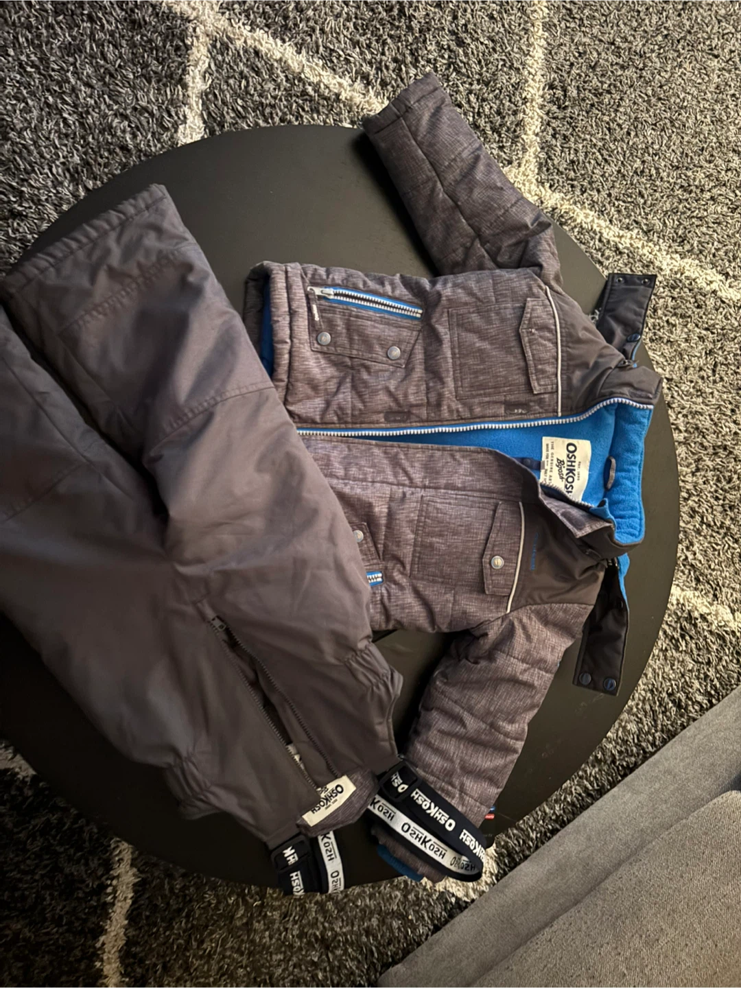 Kids snowsuit size 4T - photo 2