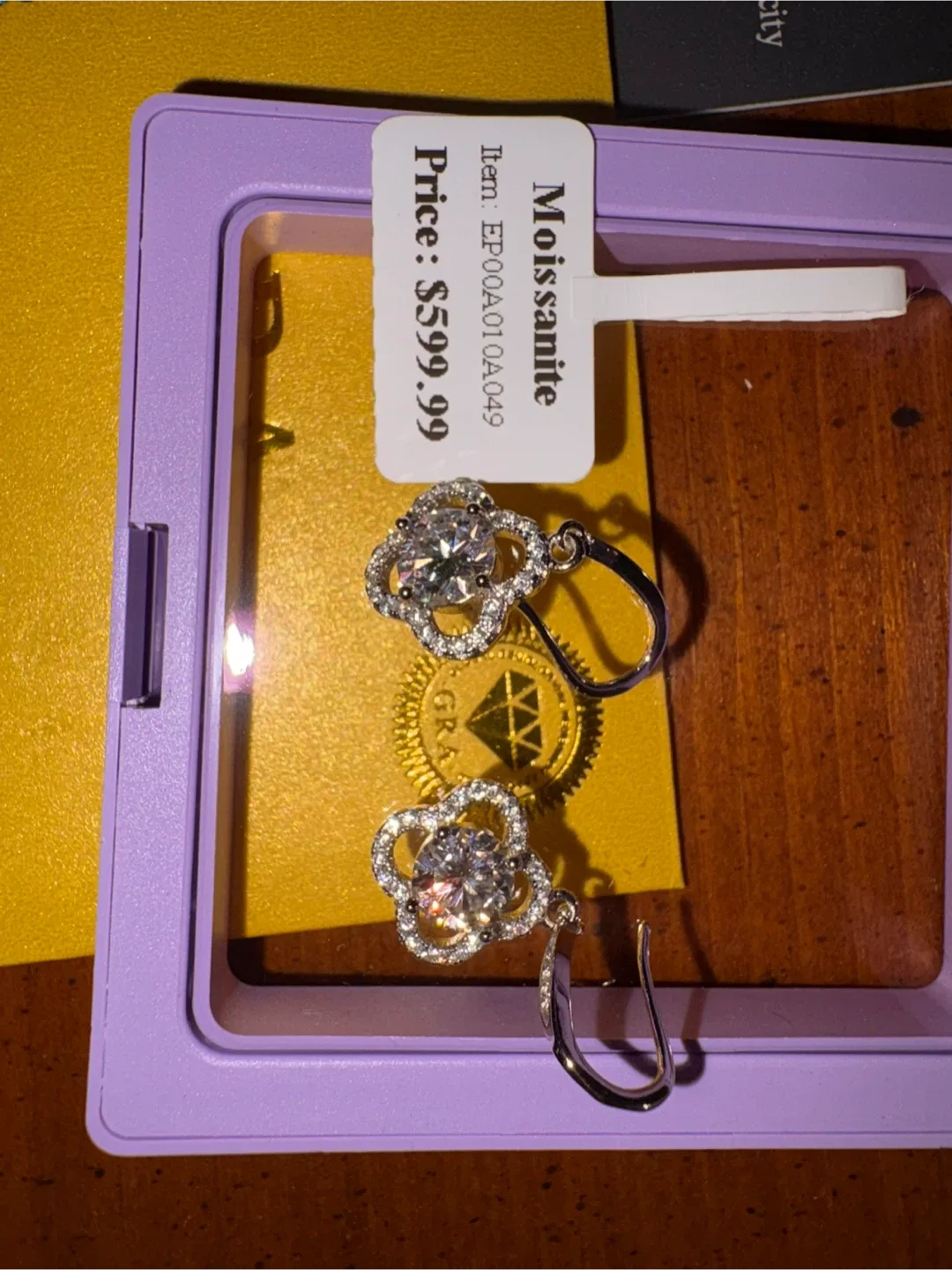 Moissanite Flower Earrings - New image indicator(2)