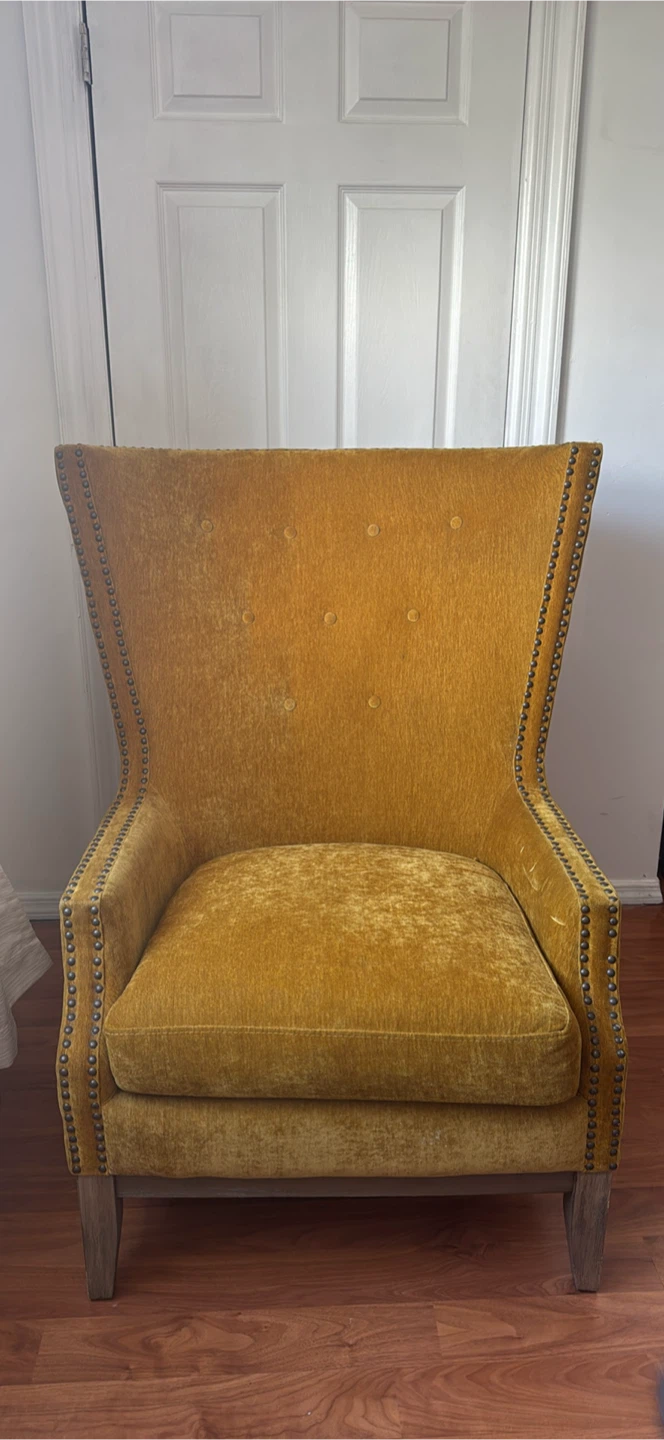 Beautiful, vibrant yellow sofa looking for a new home! - photo 3