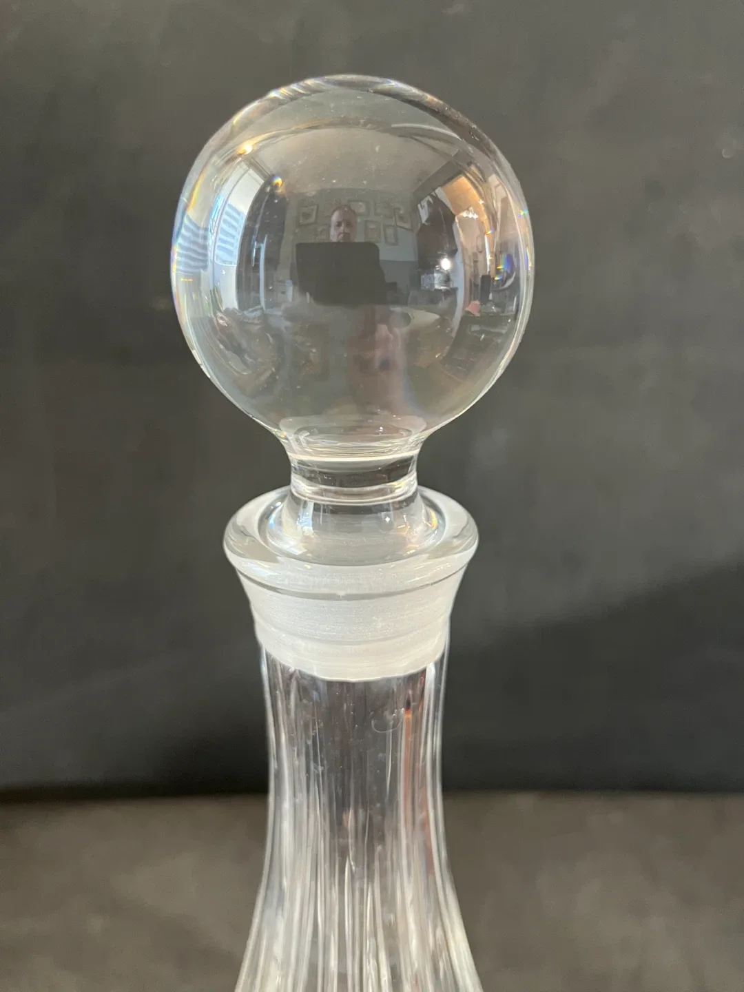 Clear Glass Decanter with Stopper image indicator(2)