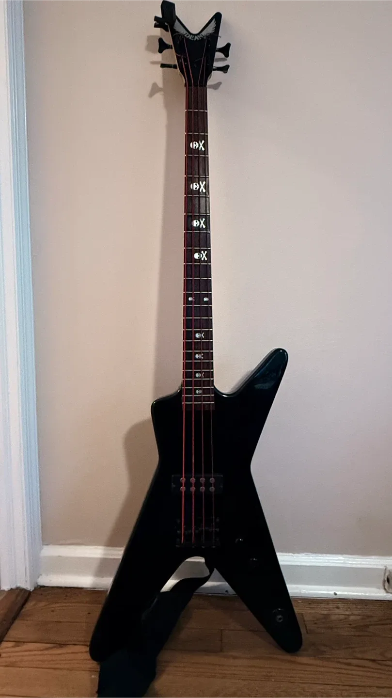 Dean ML Metalman Bass Guitar - Black