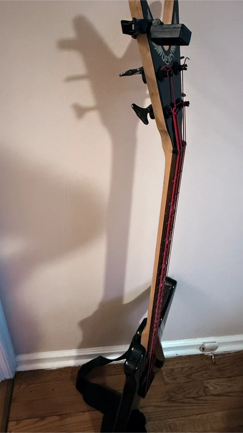 Dean ML Metalman Bass Guitar - Black image indicator(3)