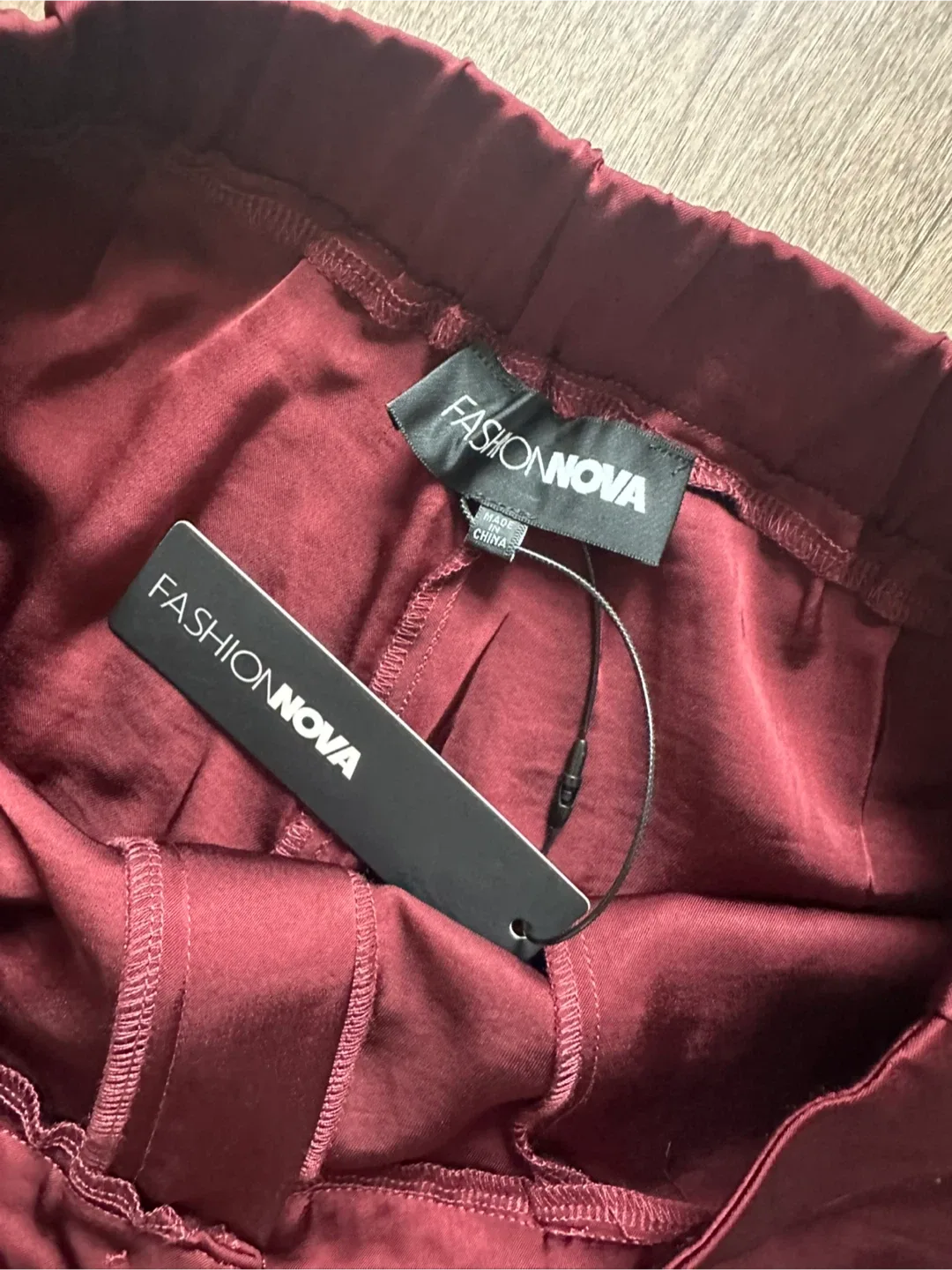 New Fashion Nova Wide Leg Pants - Size M image indicator(3)