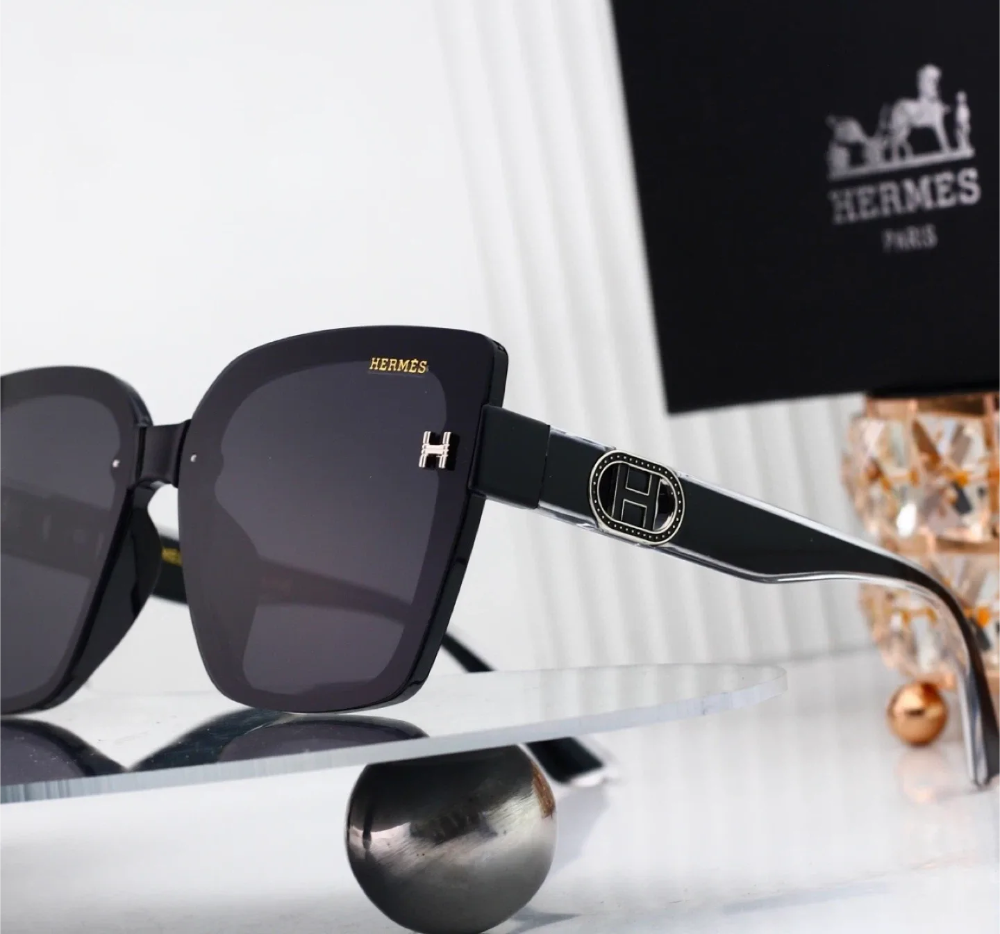 Designer Sunglasses: Cartier, Gucci, Hermes, Louis Vuitton image indicator(10)