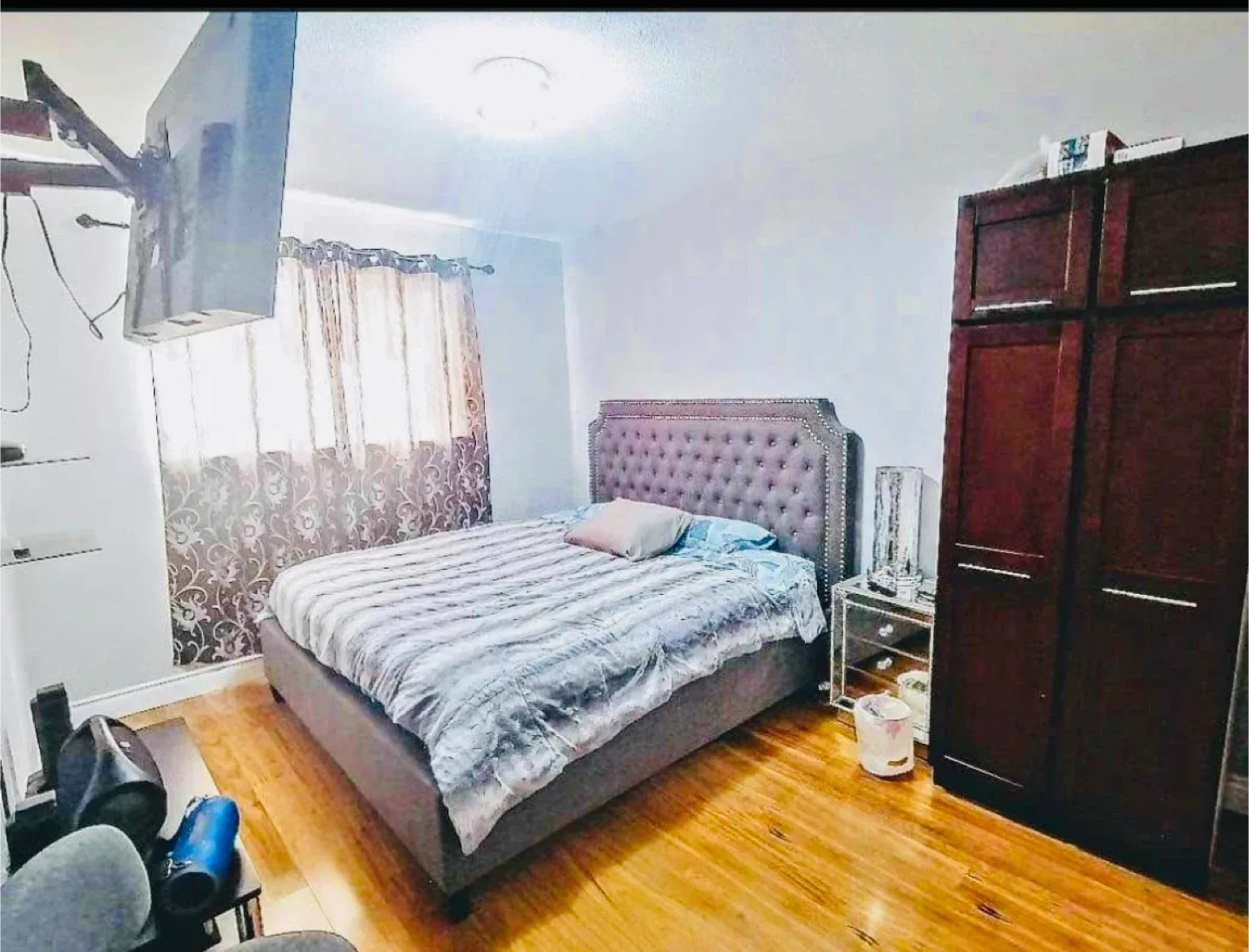 2 bedroom basement for rent image indicator(3)