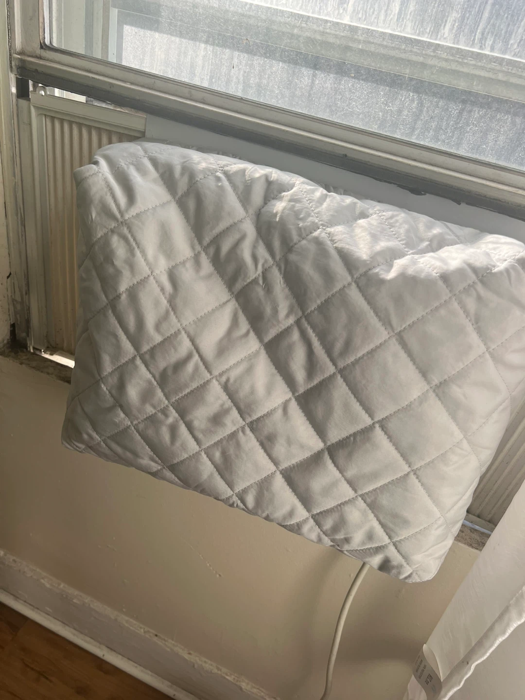 Free Window Air Conditioner - photo 4