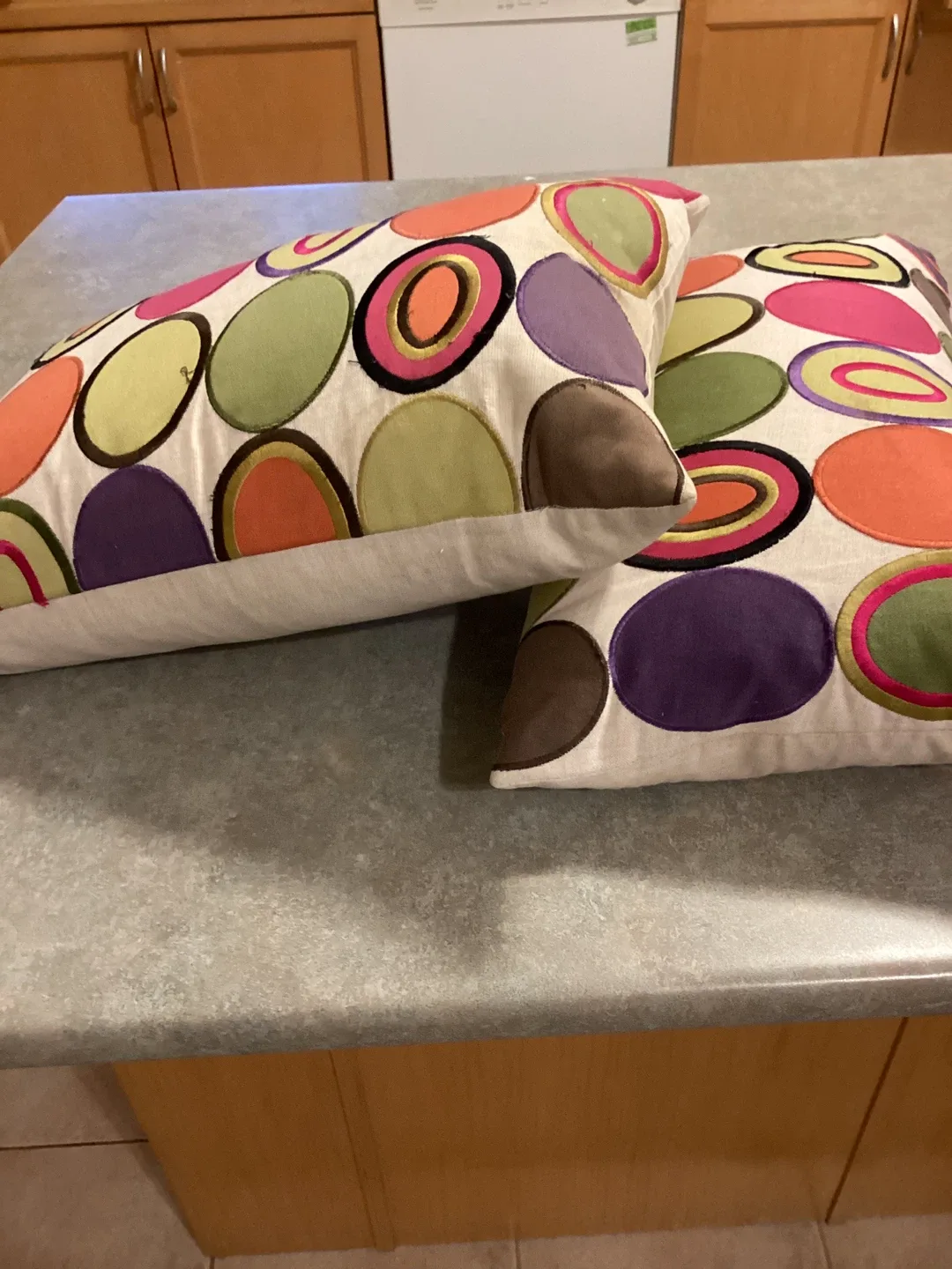 Decorative Throw Pillows - Set of 2 image indicator(4)