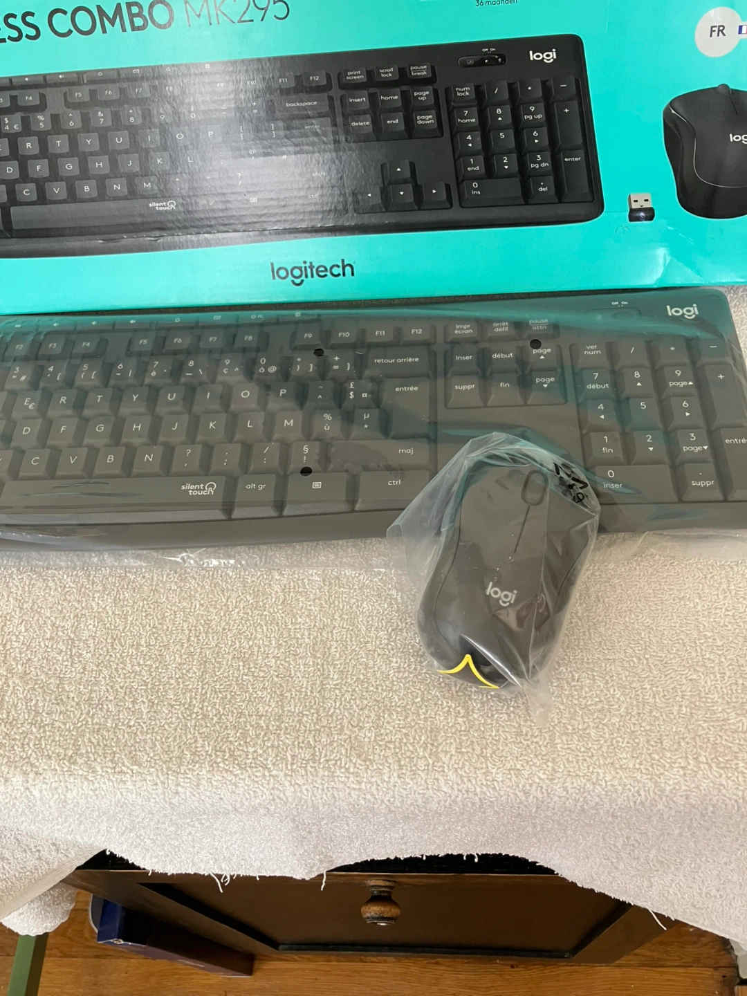 New Logitech Silent Wireless Combo MK295 - Keyboard & Mouse - photo 3