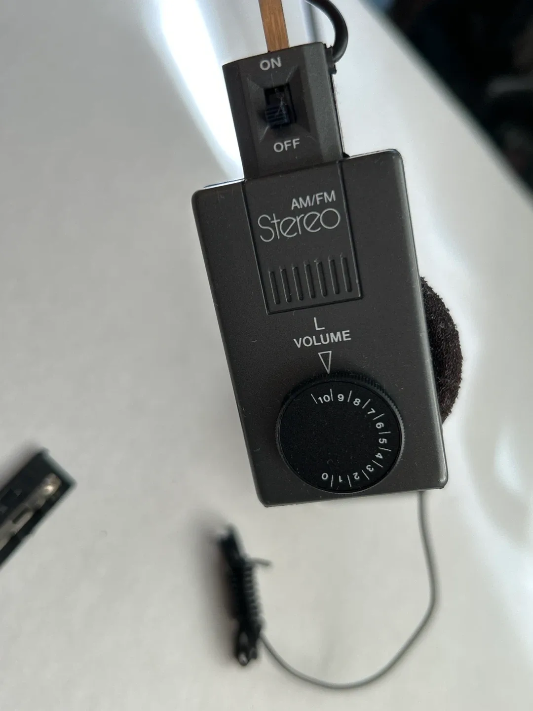 Vintage AM/FM Stereo Headphones image indicator(3)