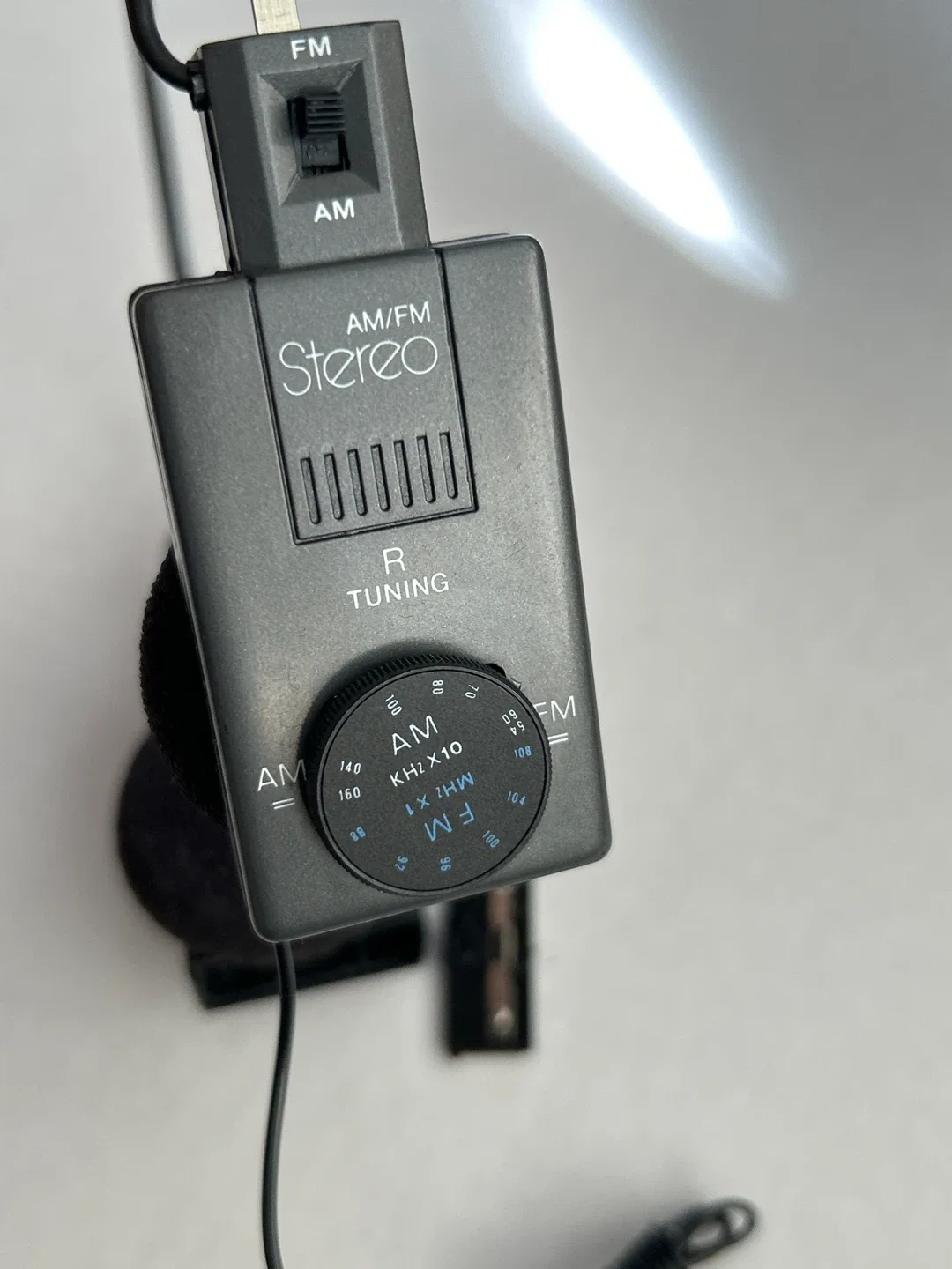 Vintage AM/FM Stereo Headphones image indicator(4)