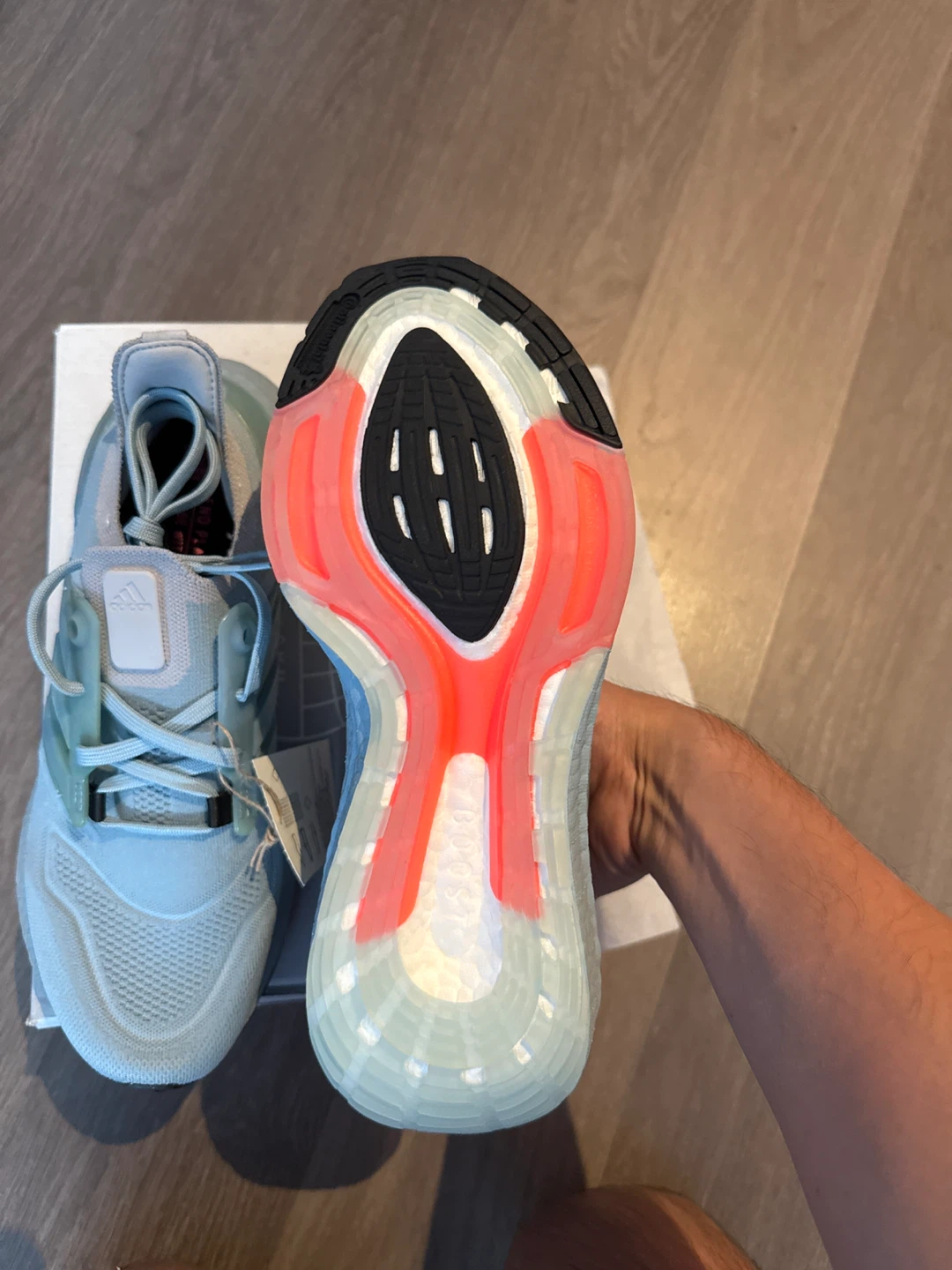 Adidas Ultraboost 22, US 9 - photo 3