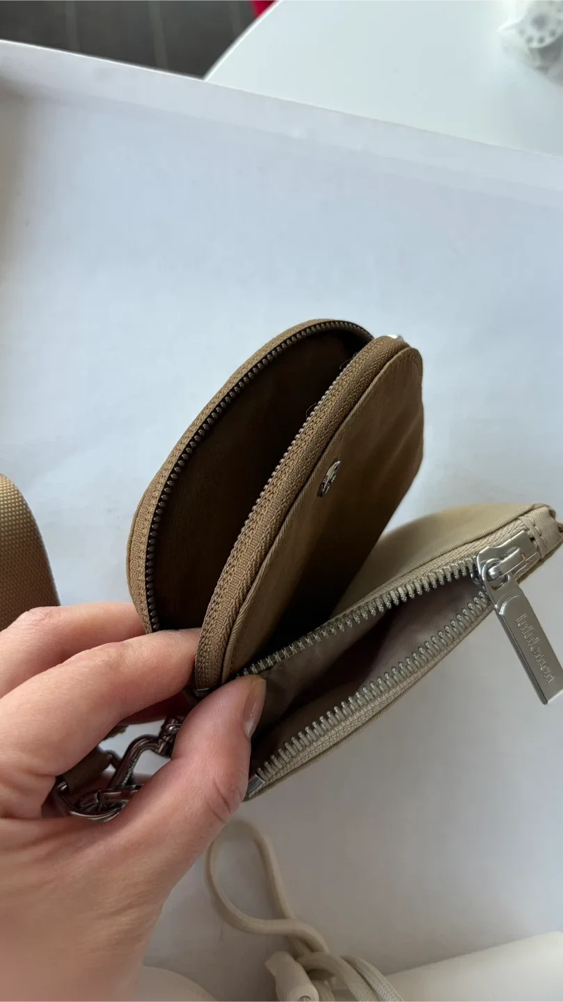 Lululemon Dual Pouch Wristlet image indicator(2)