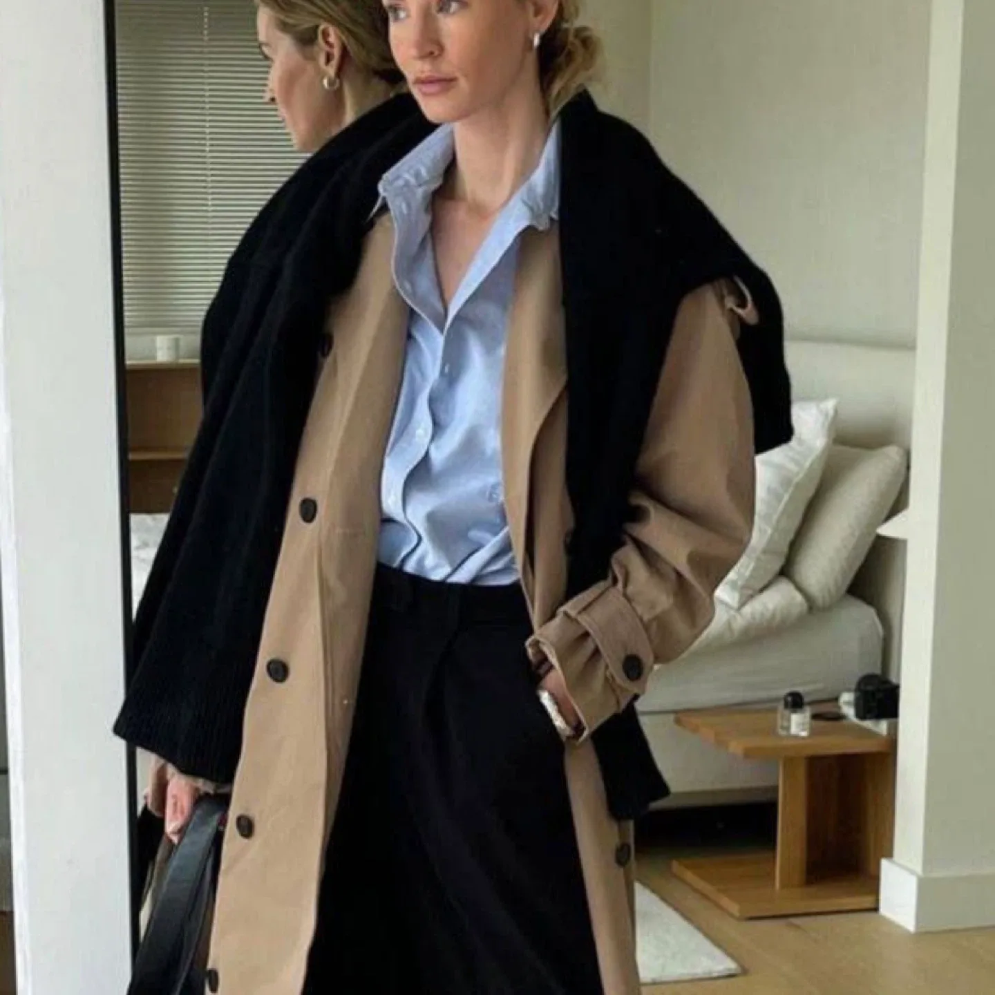 Aritzia The Group by Babaton Crewneck Sweater image indicator(9)