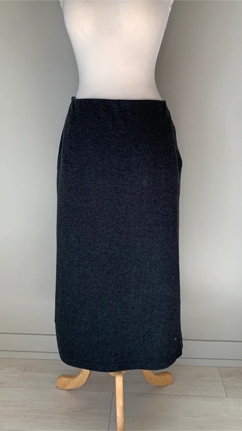 Uniqlo Pencil Skirt Size Medium