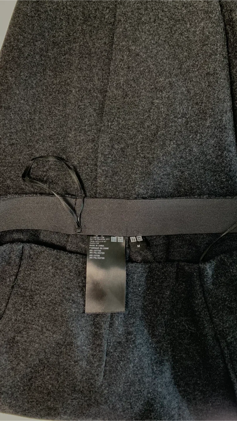 Uniqlo Pencil Skirt Size Medium image indicator(9)