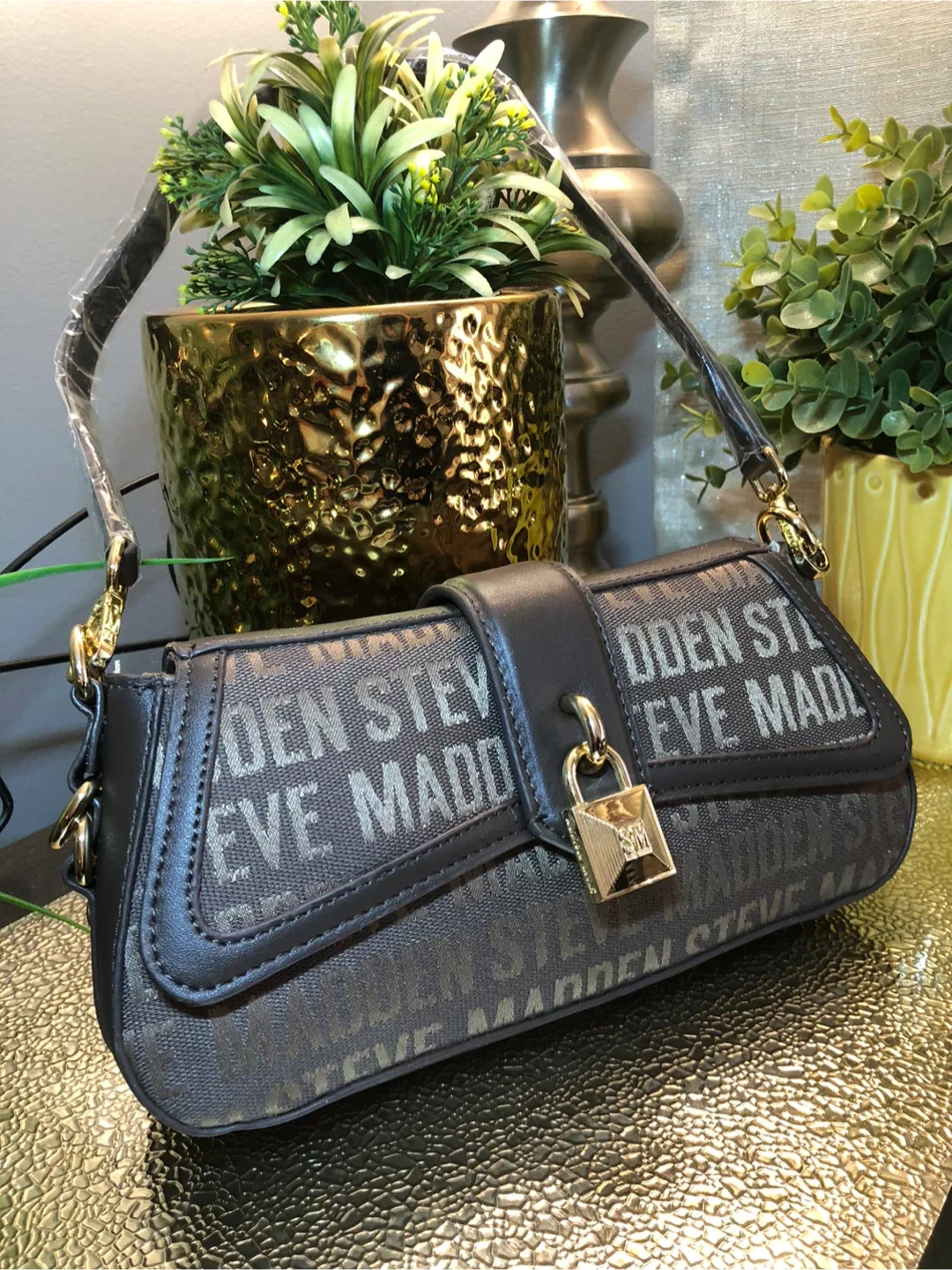 Steve Madden Blaney Crossbody Chocolate image indicator(6)