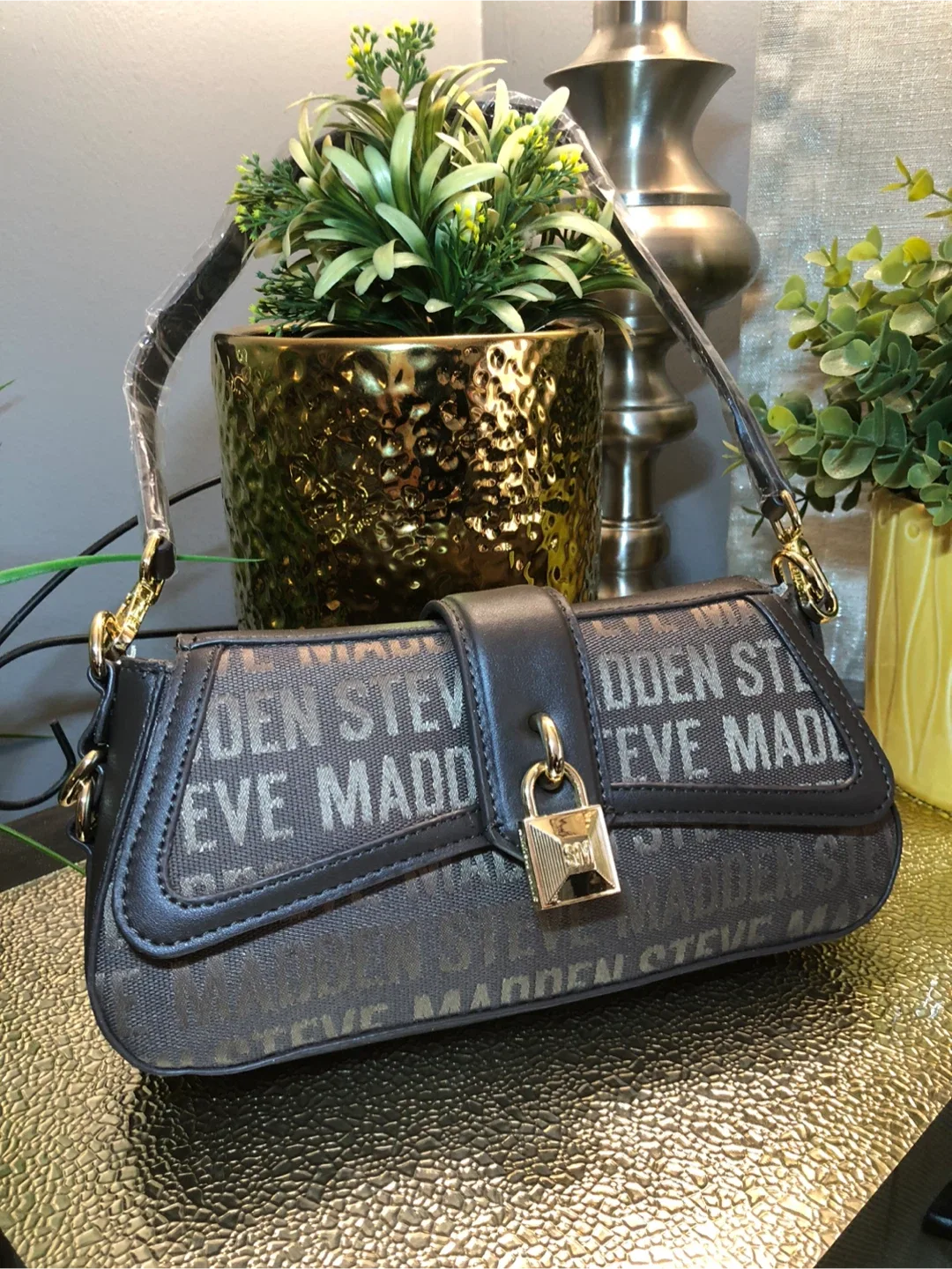 Steve Madden Blaney Crossbody Chocolate image indicator(3)