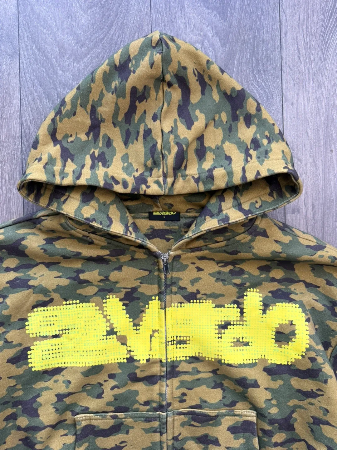 Hoodies image indicator(3)