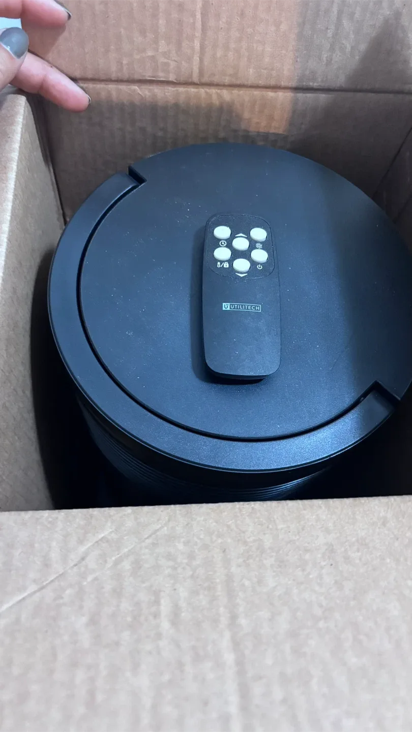 #Cleanout Utilitech 360° Ceramic Heater with Thermostat image indicator(2)