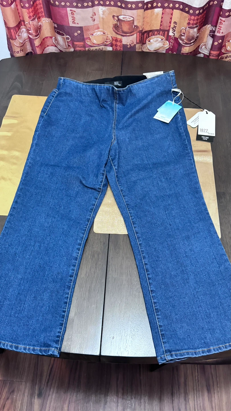 #Closeout 1822 Denim High Rise Capri Jeans - Size 12
