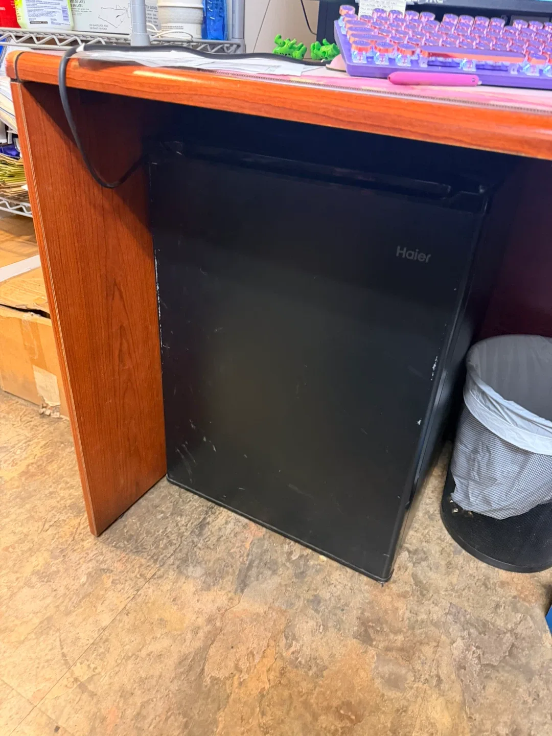 Haier Compact Mini Fridge - Black image indicator(6)