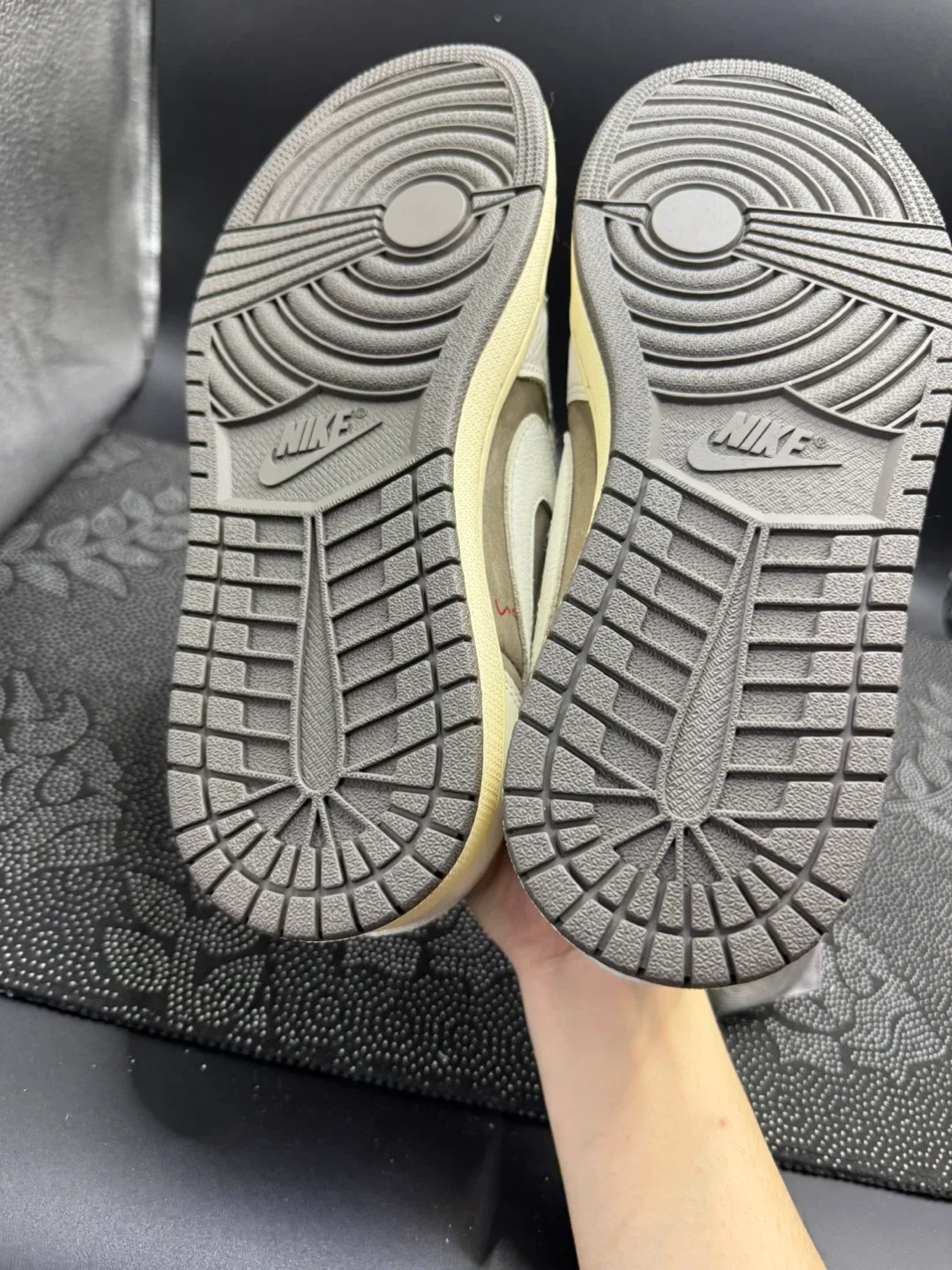 Nike Air Jordan 1 Low Travis Scott ☕️ reverse size 10 image indicator(7)