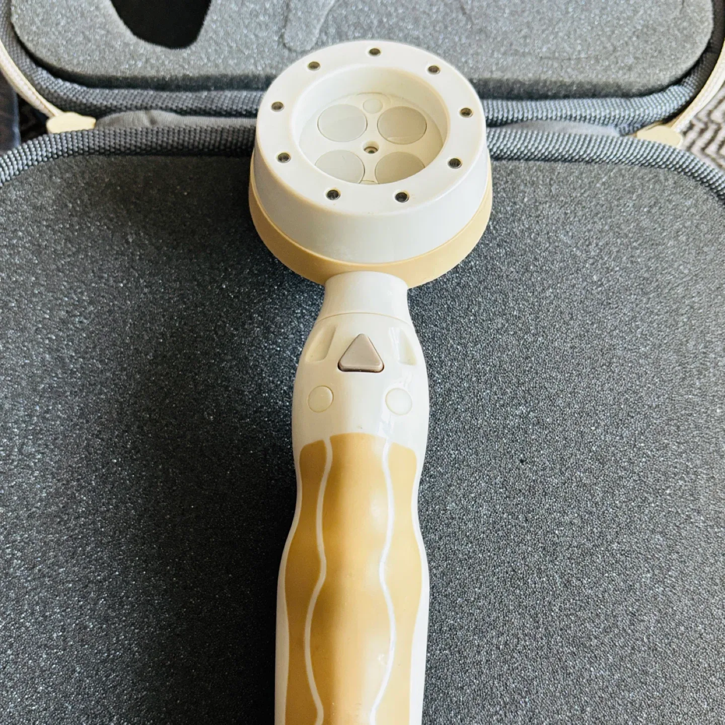 $4000 Laser Therapy - Comra Radiant Life Delta Series Pro image indicator(7)