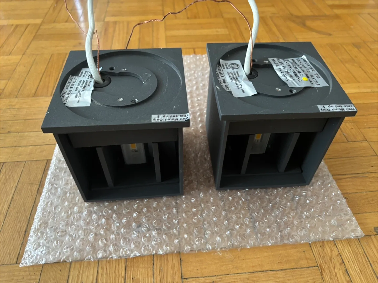 Contemporary Lighting E41308-BZ Wall Mount Light image indicator(5)