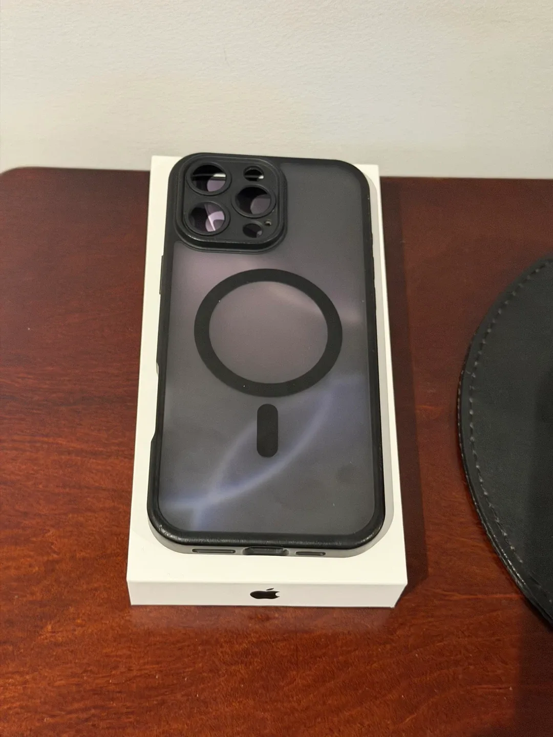 Apple iPhone 16 Pro Max – 256 GB + AppleCare image indicator(3)