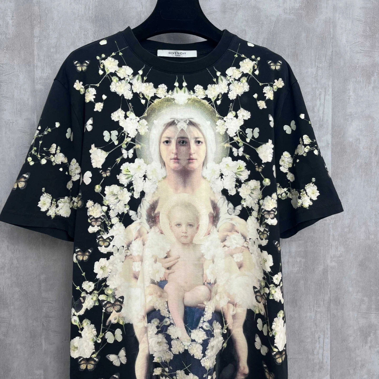 Authentic Givenchy Graphic Print T-Shirt - photo 2