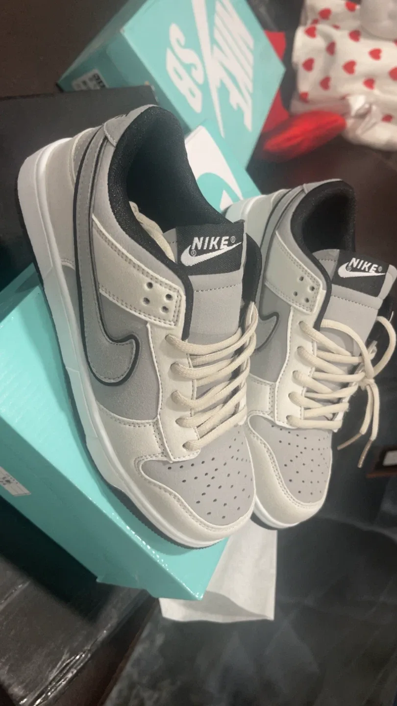 Nike Dunk Low Grey/White size 36 unisex image indicator(6)
