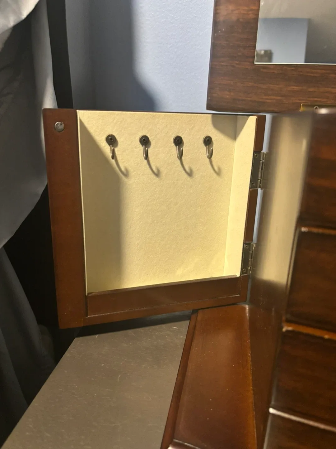 Wooden Jewelry Box image indicator(4)