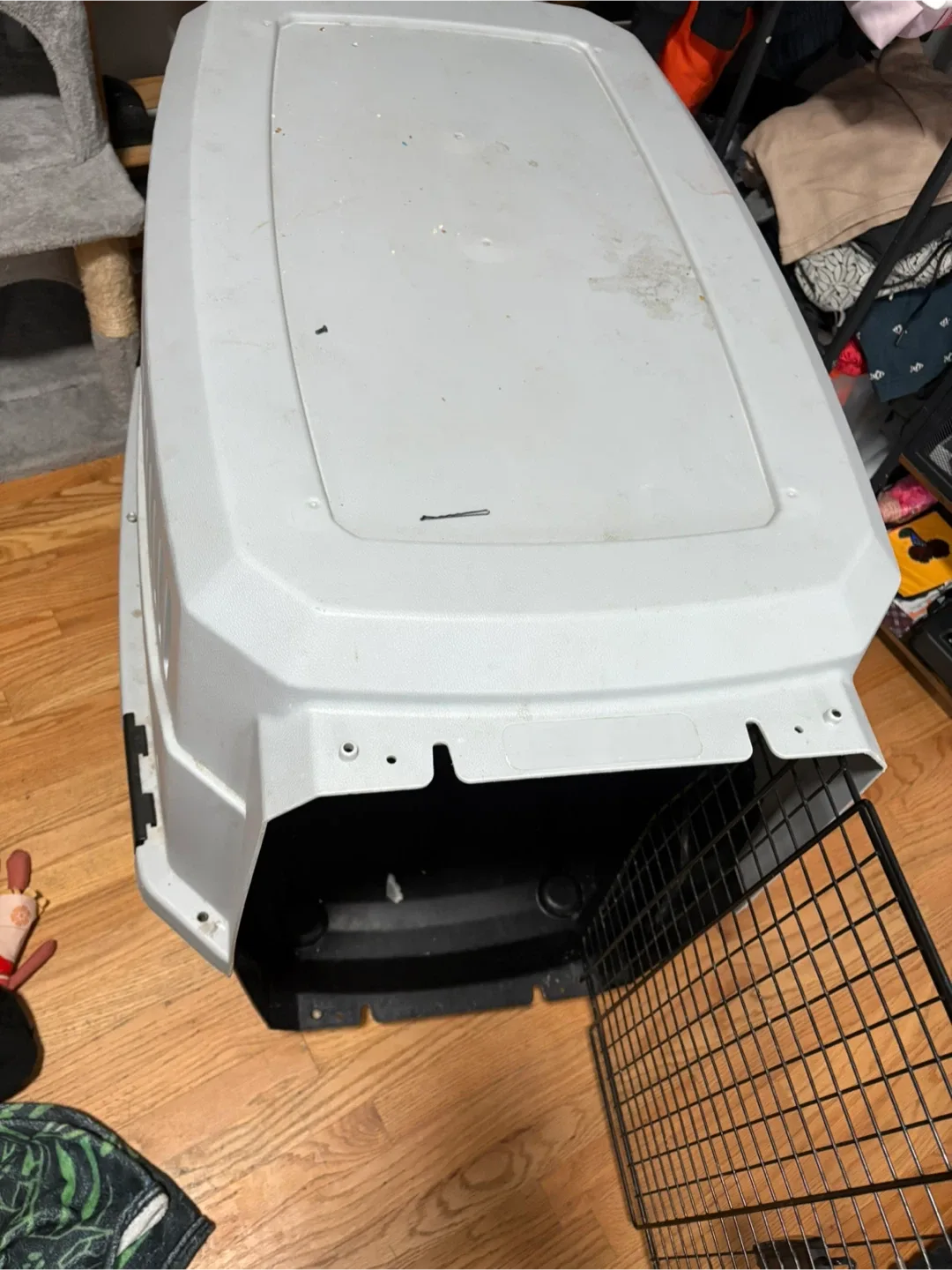 Used Pet Carrier image indicator(3)