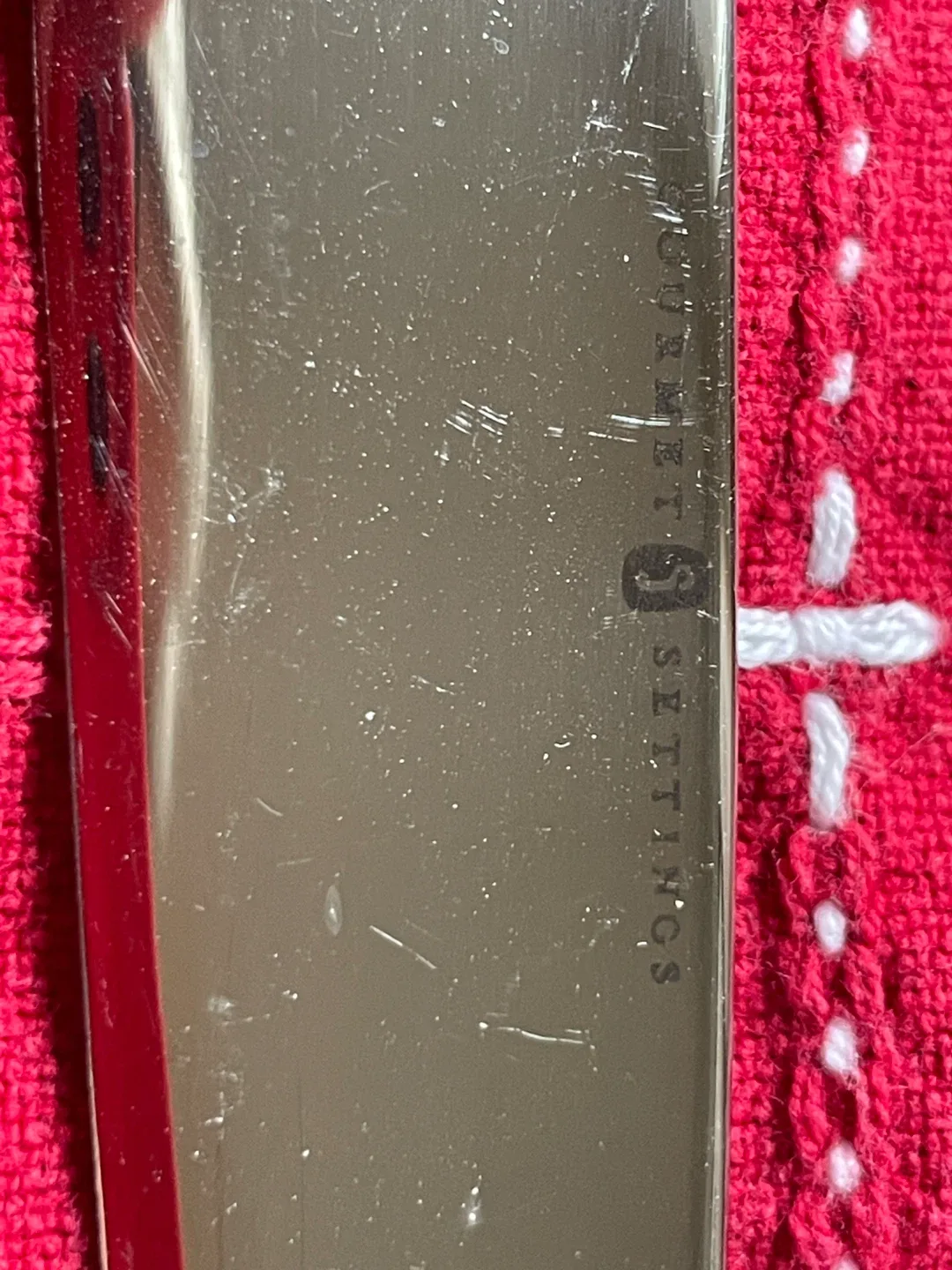 Gourmet Settings Flatware 4 Place Settings w/ Swirled Handles image indicator(6)