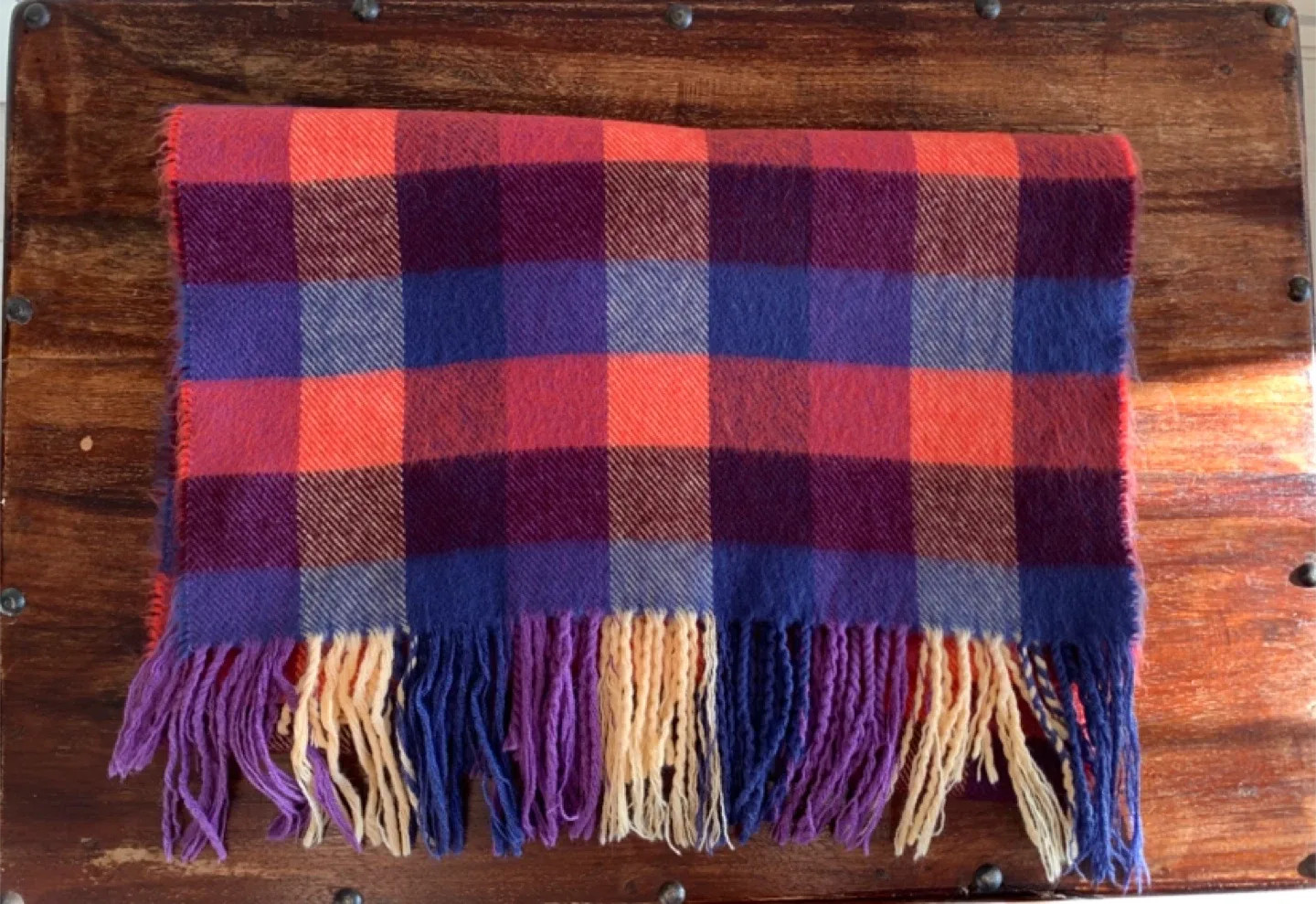 100% Cashmere made in Scotland Vintage Scarf image indicator(8)