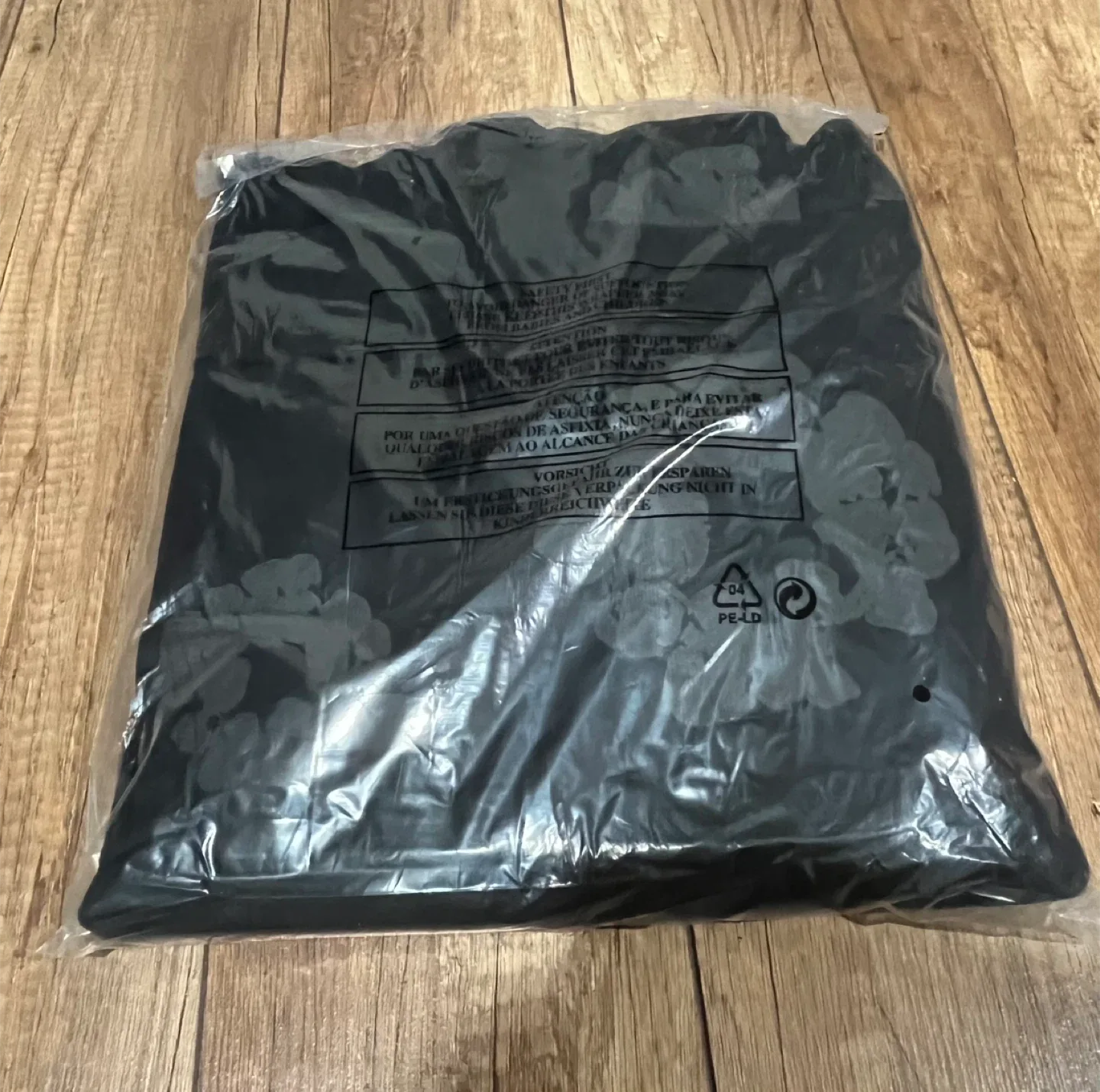 Black Denim Tears Sets (Small,Medium) image indicator(3)