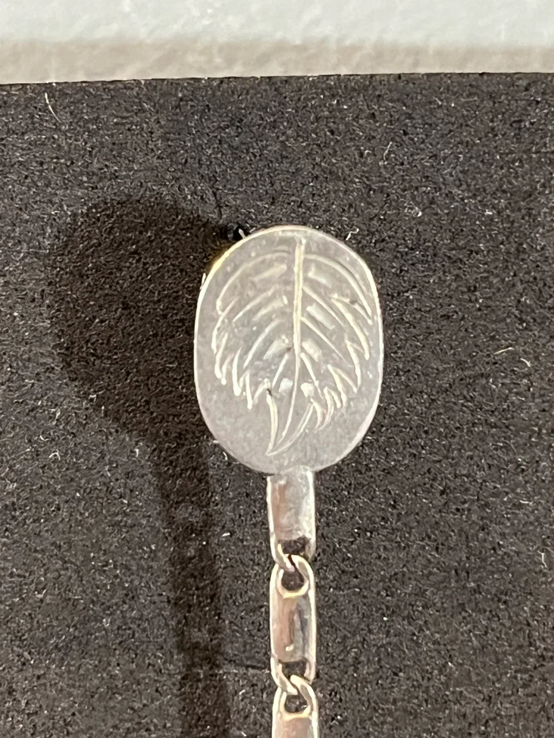 Vintage Sterling Silver Leaf Dangle Earrings image indicator(3)