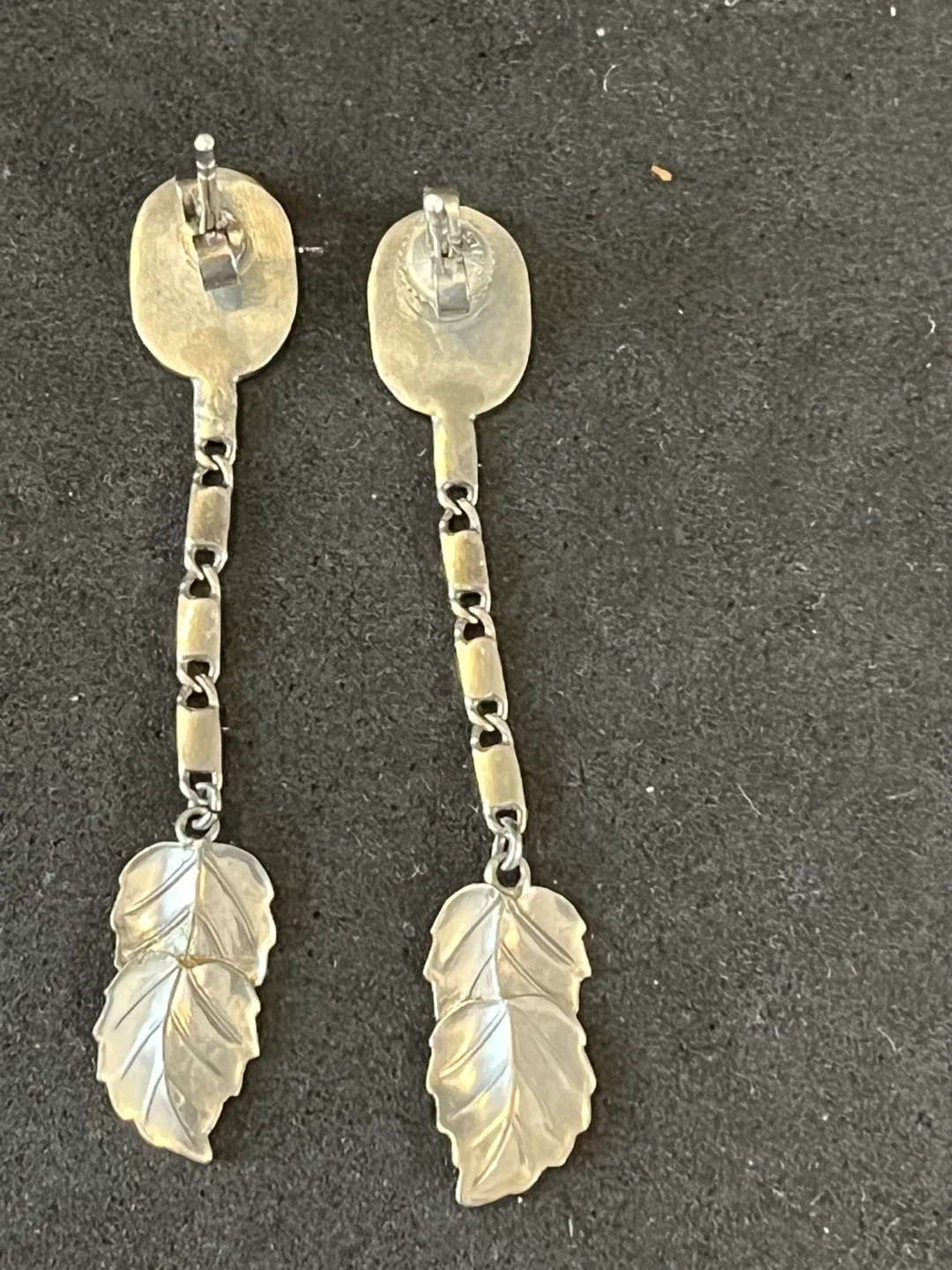 Vintage Sterling Silver Leaf Dangle Earrings image indicator(4)