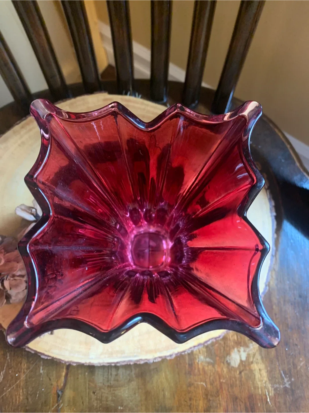 Vera Wang Cranberry Red Glass Vase #Cleanout image indicator(3)