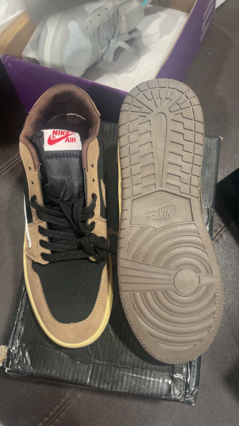Nike Air Jordan 1 Low Travis Scott - photo 4