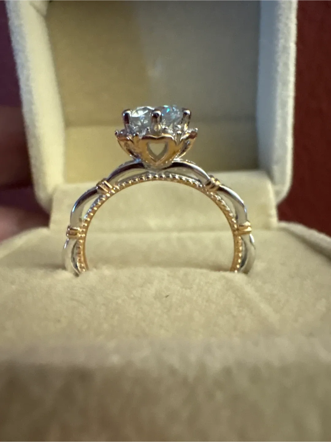 #Cleanout Genuine 2Carat Moissonite Diamond Engagement Ring image indicator(2)