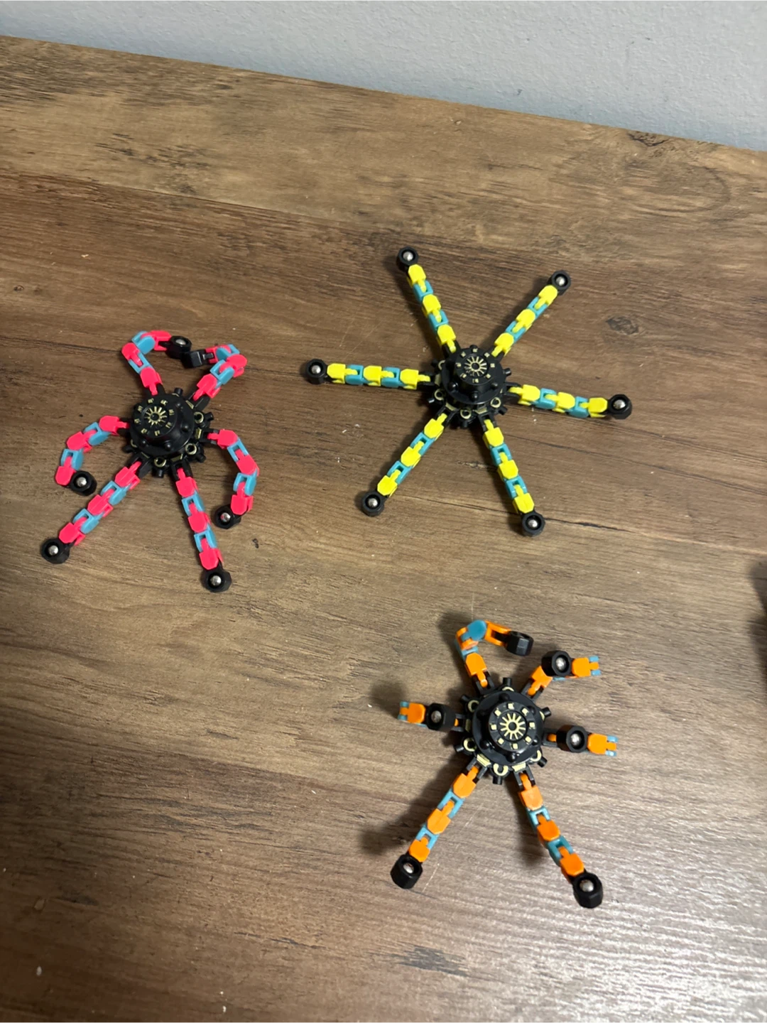 Fingertip Mechanical Top Spinner Toy, New - photo 3