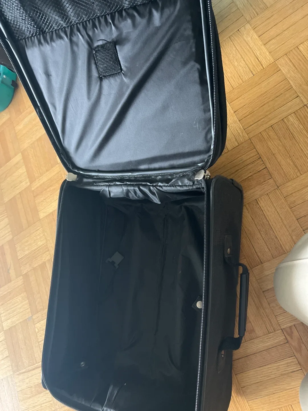 Compu-Carrier Rolling Suitcase - Black image indicator(3)