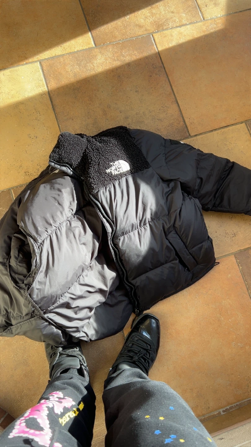 The North Face Puffer Jacket - Black