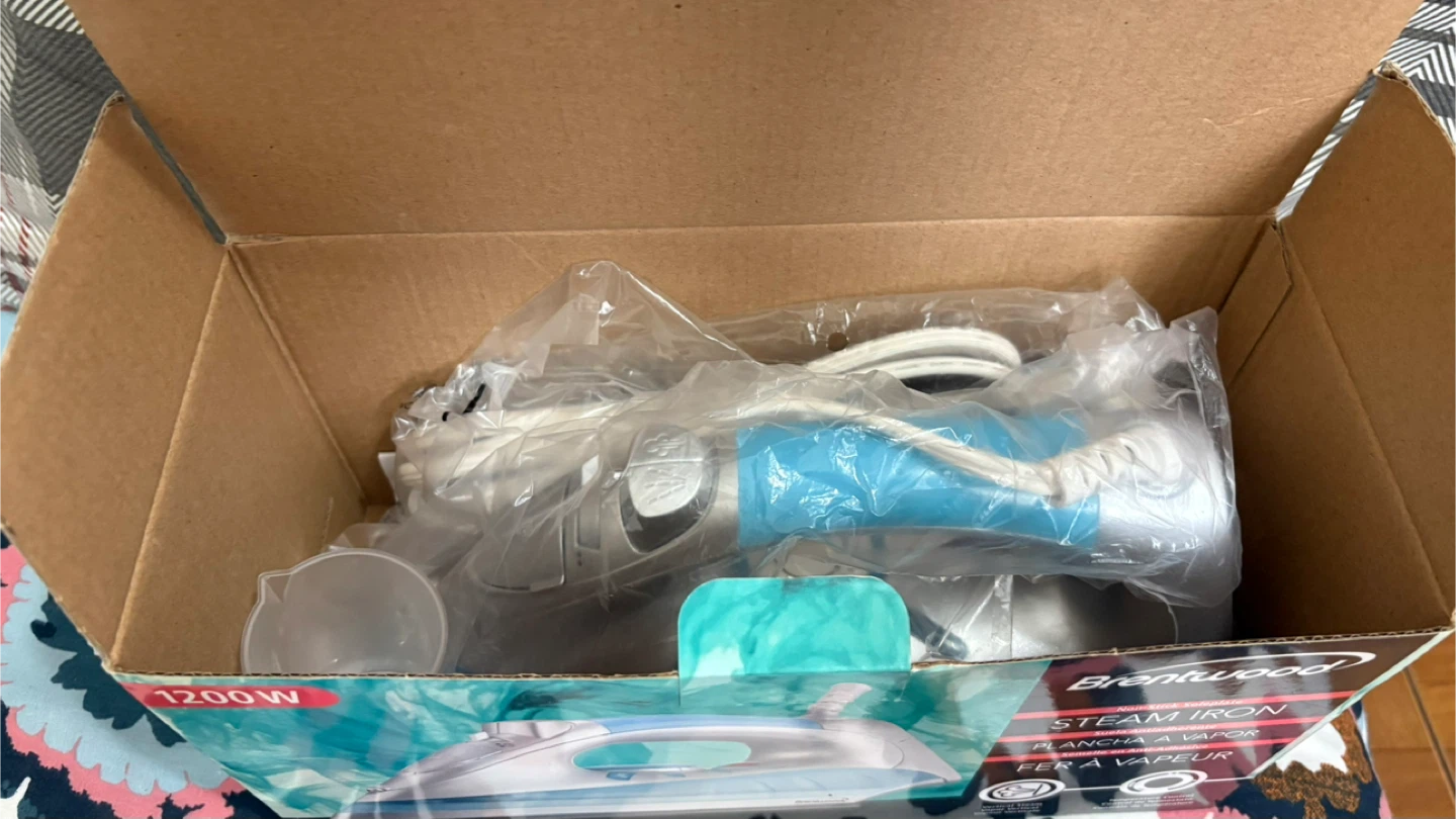 New Brentwood 1200W Non-Stick Steam/Dry Iron - photo 2