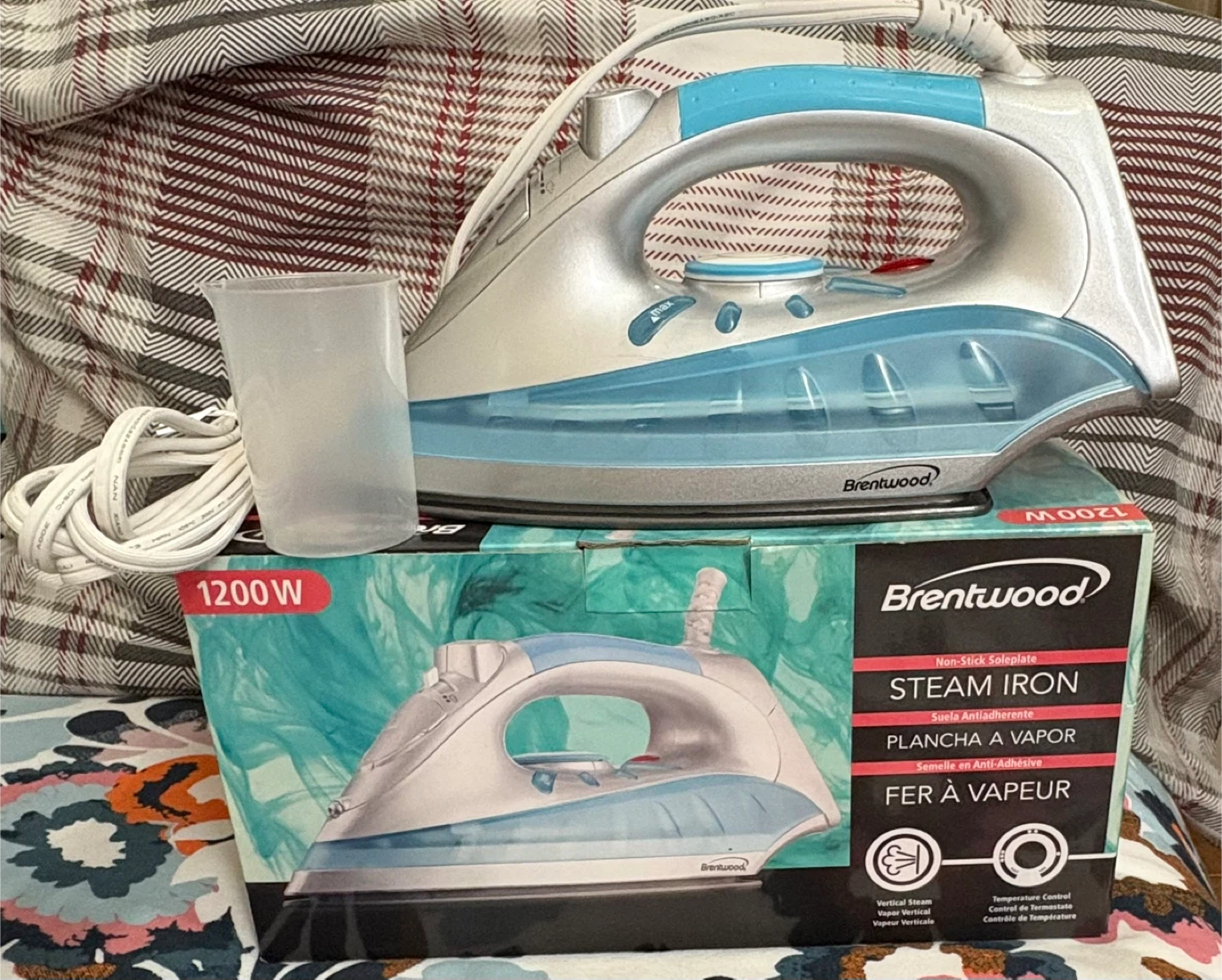 New Brentwood 1200W Non-Stick Steam/Dry Iron